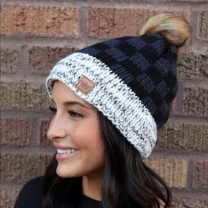 New! Women’s Panache Hat Grey Blue Buffalo Plaid